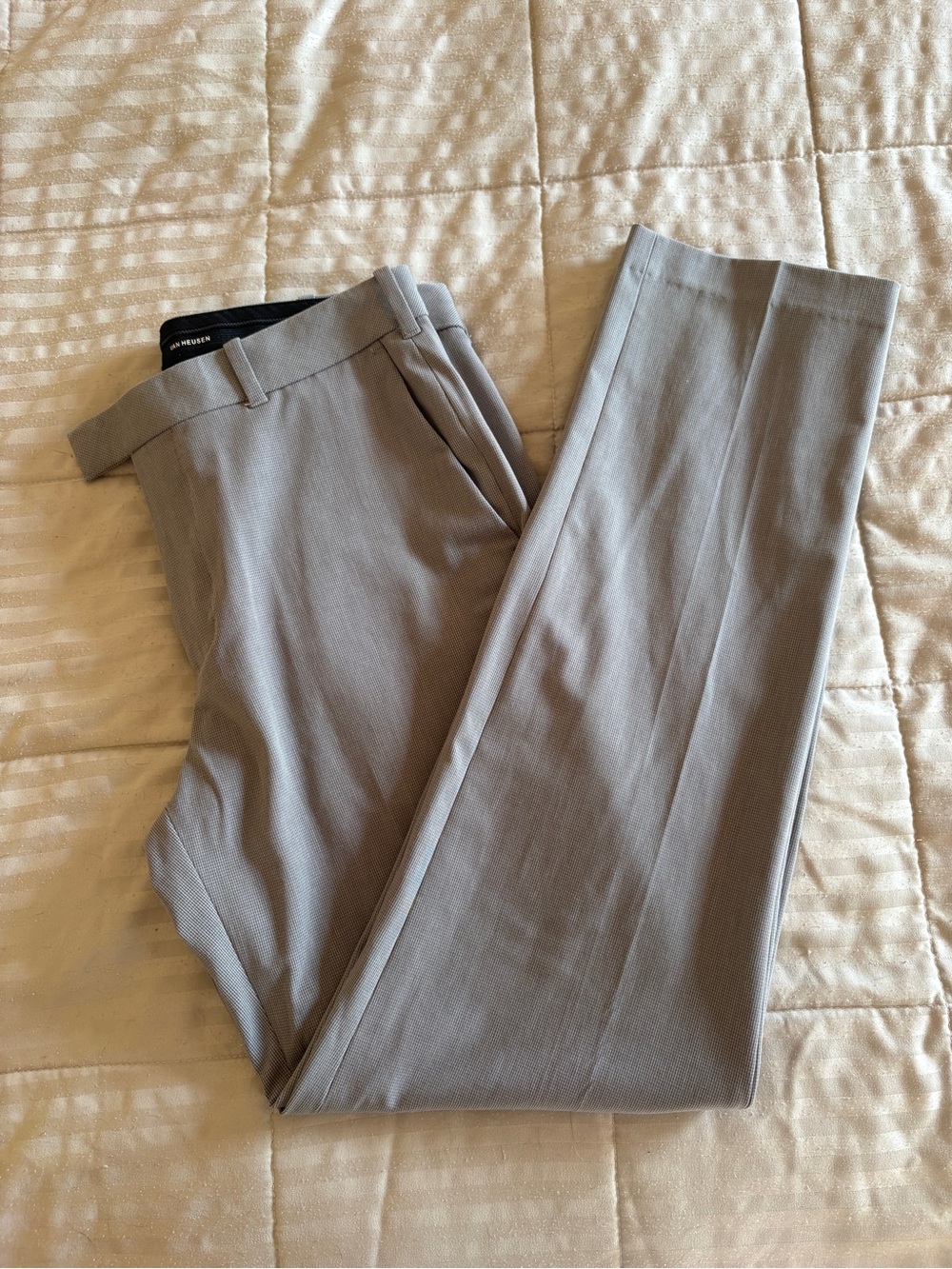 🤍Van Heusen 🤍Light Gray Men’s Pants , men’s size M